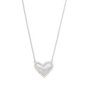 Ari Heart Short Pendant Necklace