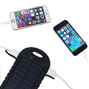 Blacksburg - 4000 mAh WATERPROOF SOLAR POWER BANK