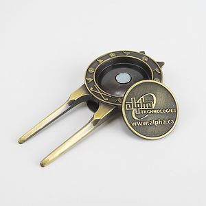 Ridged Golf Divot Tool