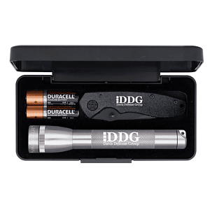"AA" Mini Maglite® With Warhawk Pocket Knife