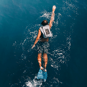 NITE IZE® RUNOFF® WATERPROOF 12L BACKPACK