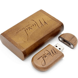 Wooden Capsule Style USB flash drive with magnetic closure