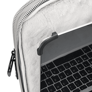 SwissDigital® VACALLO USB Charging Port Stylish 16″ Laptop Sleeve