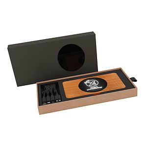 SCX Design™ Bamboo Wireless Power Bank 10,000 mAh