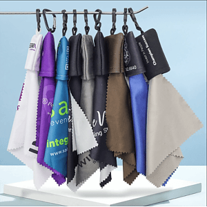 Microfiber Eyeglasses Cleaning Cloth in Pouch with Key Chain