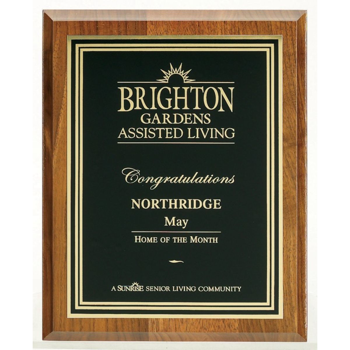 Walnut B-Cove Plaque w/Brass Plate