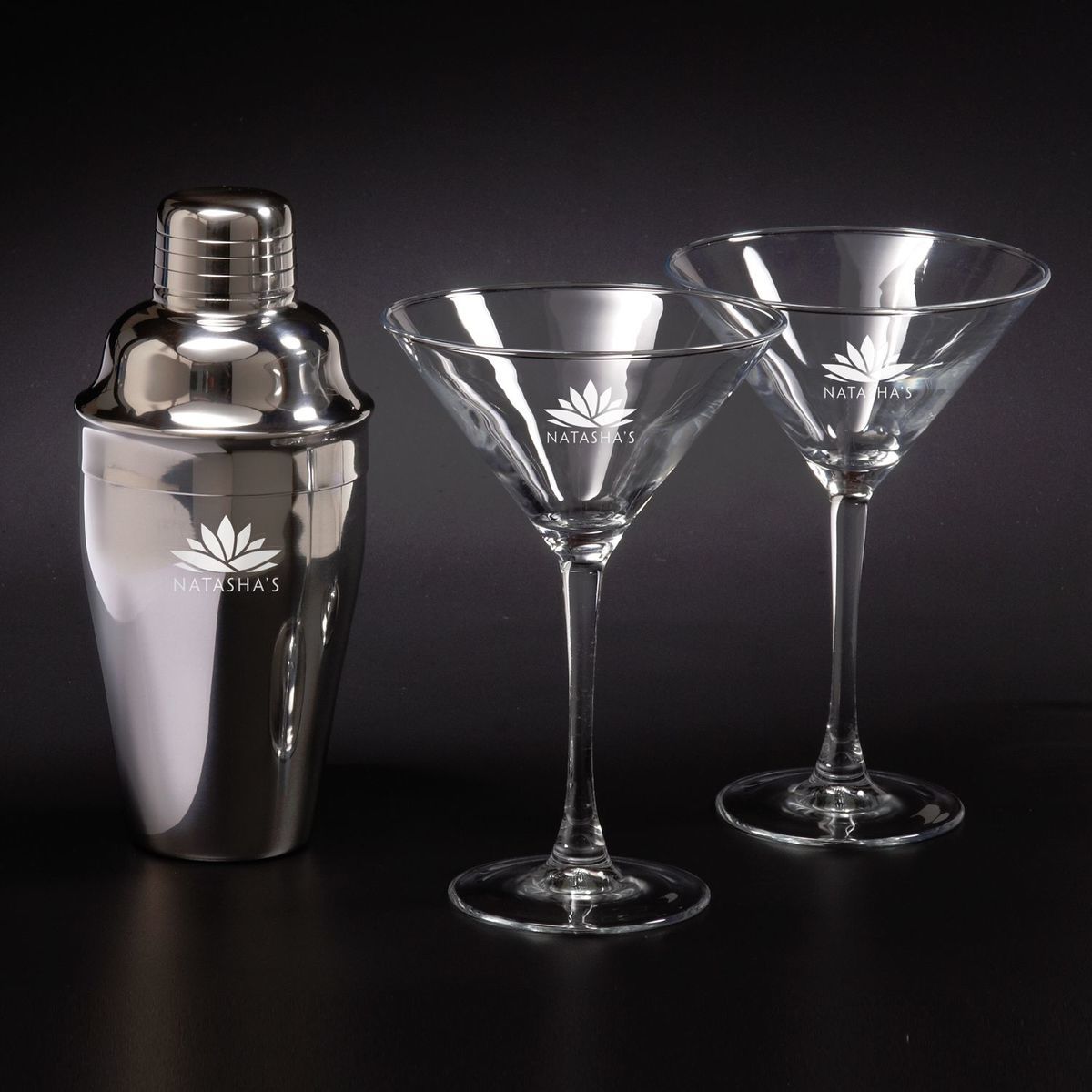 Martini shaker set w 2 glasses Corporate Specialties