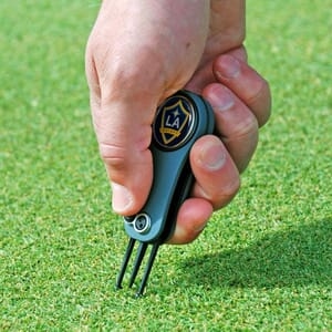 NCAA - SWITCHBLADE REPAIR TOOL AND 2 BALL BALL MARKERS