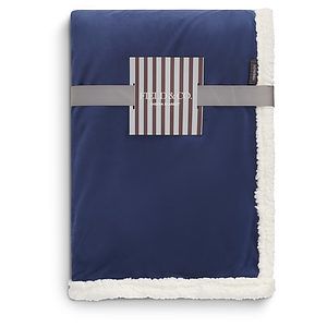 Field &amp; Co.® Cambridge Oversized Sherpa Blanket