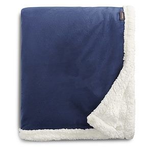 Field &amp; Co.® Cambridge Oversized Sherpa Blanket