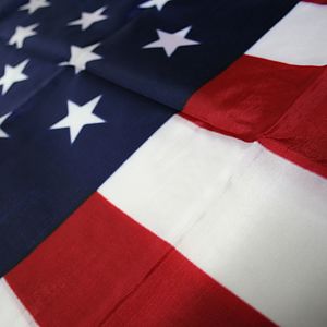 3' x 5' U.S. Printed Cotton With Heading And Grommets