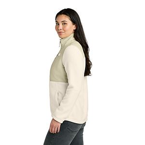 The North Face Women's Highest Peak Full-Zip Fleece Jacket NF0A8BUR