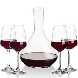 Terrassa Carafe & Cannes Wine