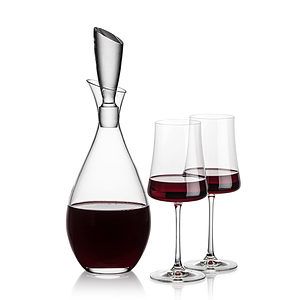 Juliette Decanter & Dakota Wine