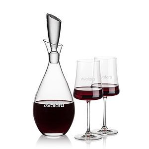 Juliette Decanter & Dakota Wine