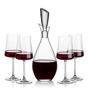 Juliette Decanter & Dakota Wine
