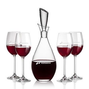 Juliette Decanter & Naples Wine