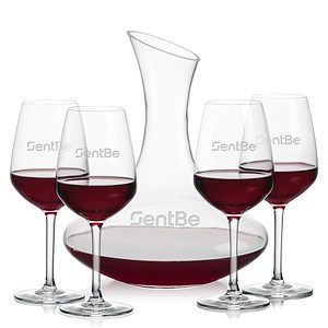 Hampton Carafe & Mandelay Wine