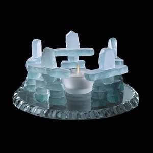 Circle of Friends on Jade