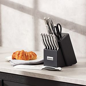 Oneida® 14 Piece Knife Set with Built-in Sharpener